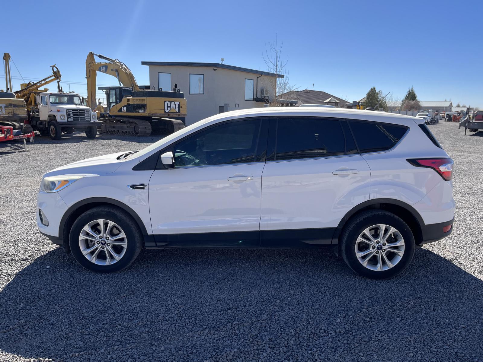 ./imagenes/INVOICE/2019/16380/FORD ESCAPE SE (5).JPG
